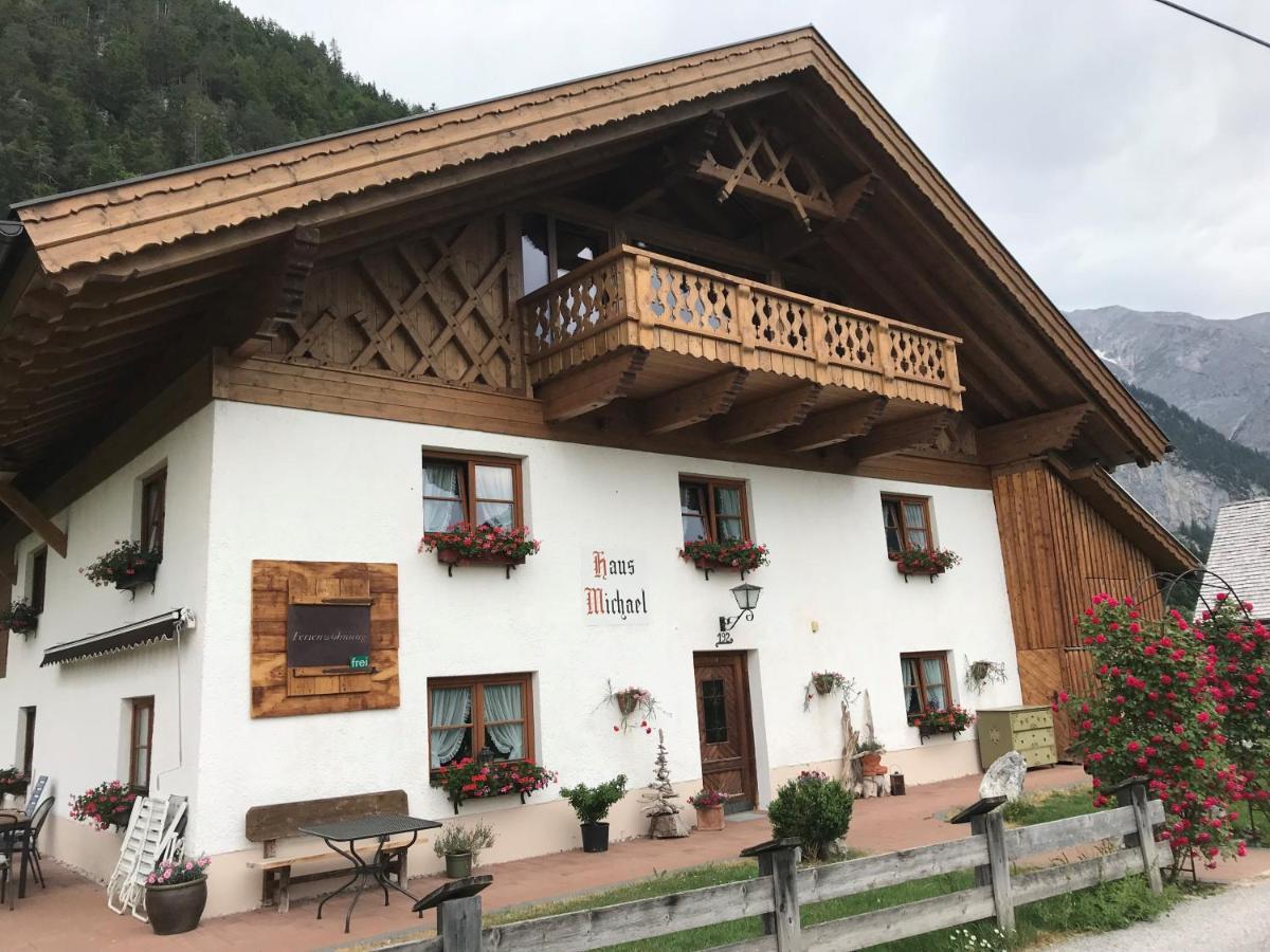 Landhaus Manuela & Haus Michael ロイタシュ エクステリア 写真